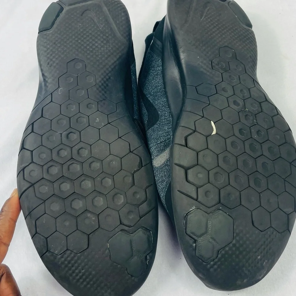 Nike sneakers - Picture 3 of 3